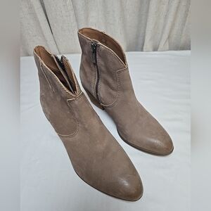 Frye Ladies Brown Western Inspired Leather Zip Up Ankle Boot Size 6.5